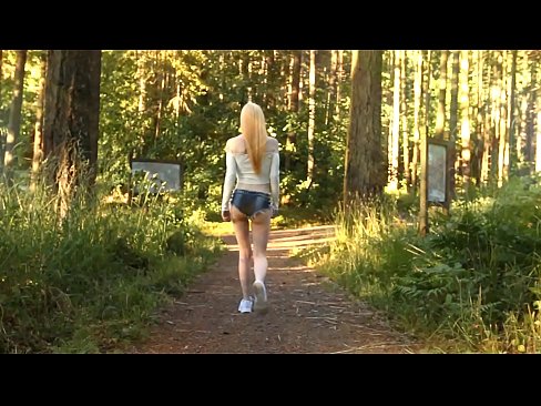 ❤️ Smuk kvinde bevæger sig langsomt, ikke nøgen video ️ Super porno at da.pornosexphoto.ru